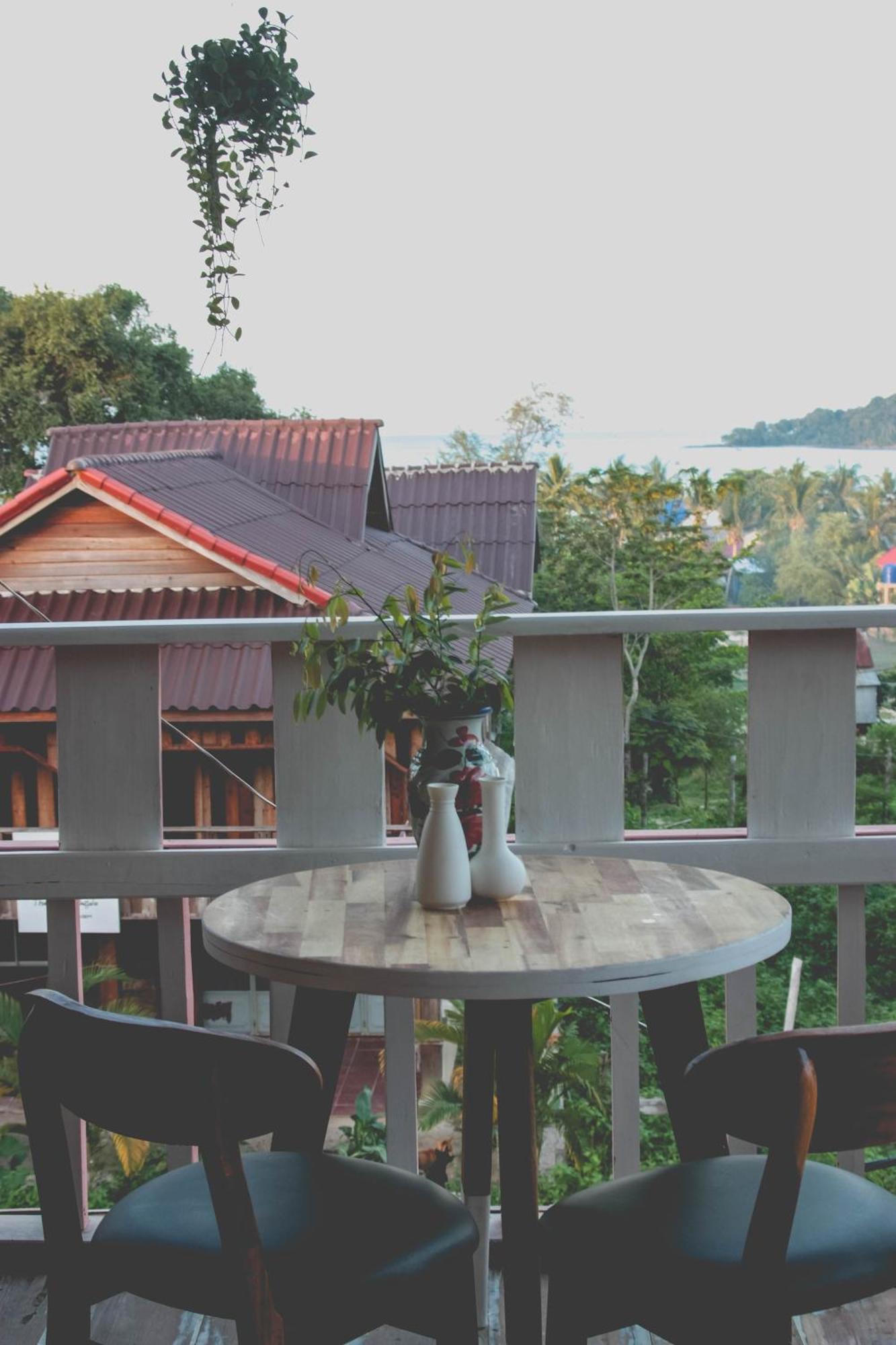 Dahlia Guesthouse Koh Rong Sanloem Exterior foto